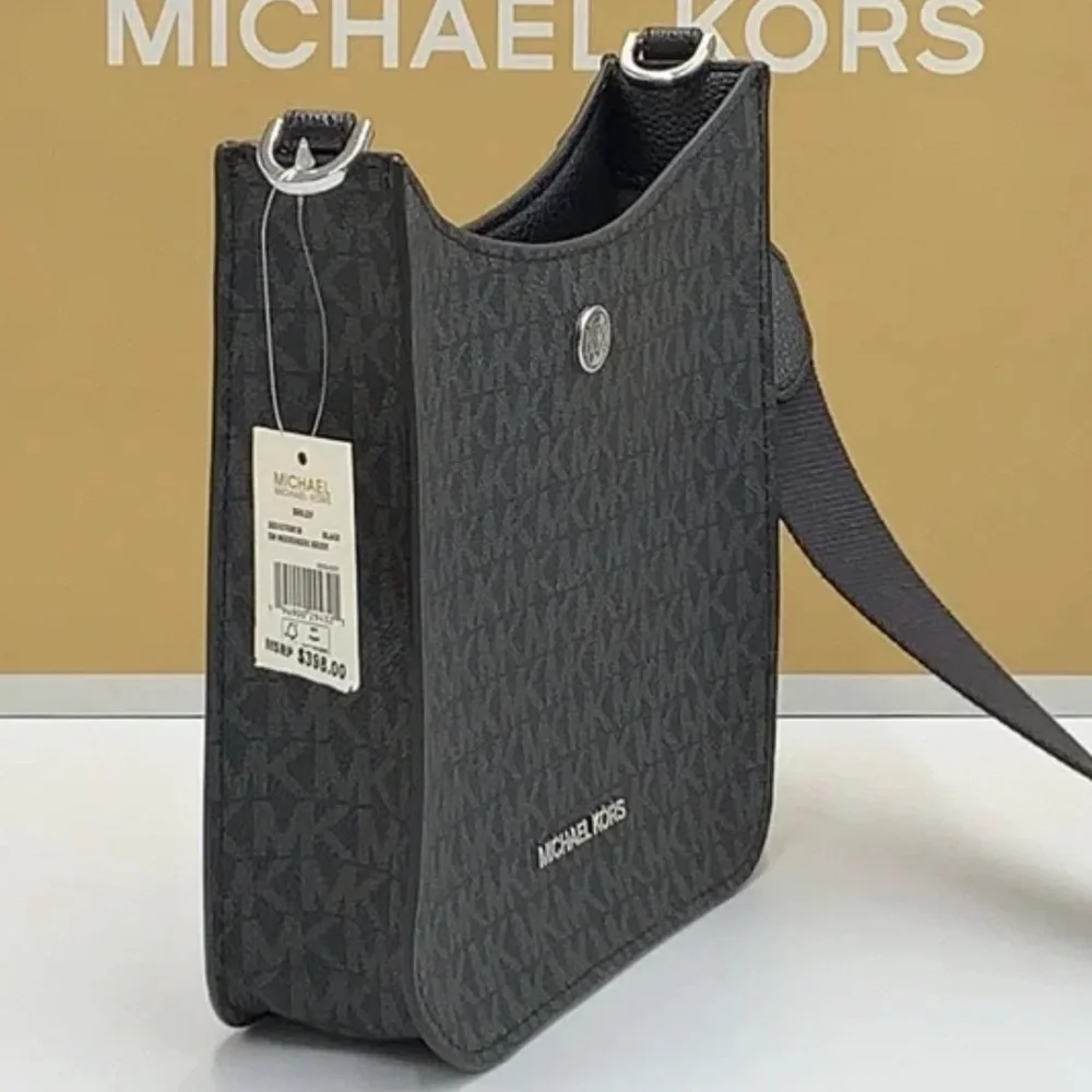 MICHAEL KORS Briley Small Logo Messenger Bag BLACK SIGNATURE COLOR